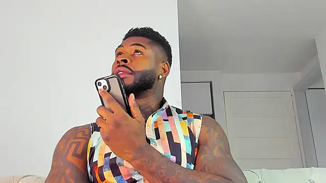 Makonneen online show from October 30, 9:16 pm