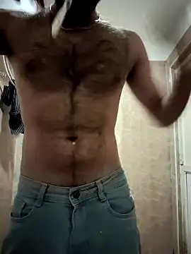 Snapshot of hairy_gun chatting on February 2, 8:46 am hairy gun online show from February 2, 8:46 am