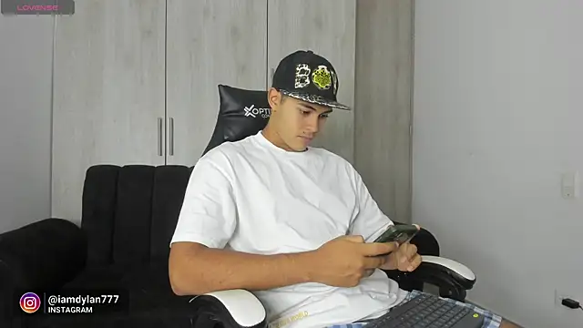 Iamdylan777 online show from February 23, 1:31 am