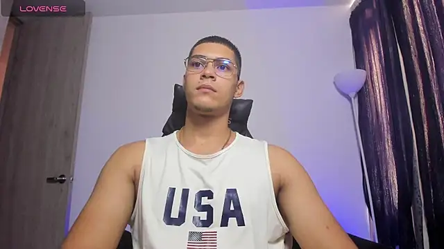 Iamdylan777 online show from March 3, 1:07 pm