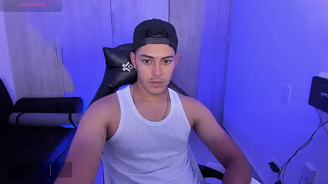 Iamdylan777 online show from February 17, 10:36 pm