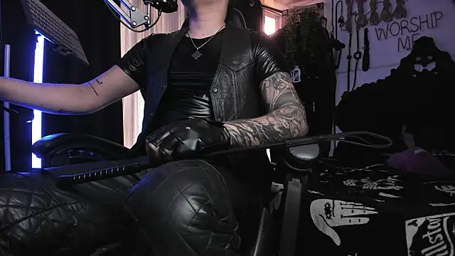 allanhurtss online show from February 6, 6:35 pm