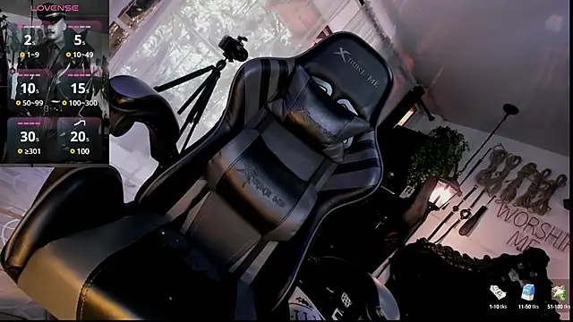 allanhurtss online show from December 3, 5:34 pm