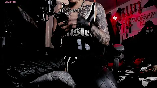 allanhurtss online show from September 9, 5:45 pm