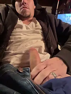 joeycbigcock online show from December 7, 10:28 pm