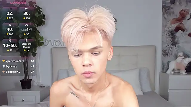 Felix Rey online show from December 13, 7:53 pm