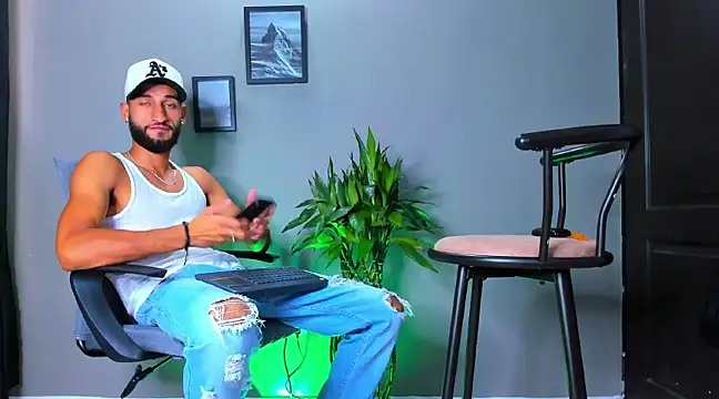 Damian 022 online show from March 20, 4:53 pm