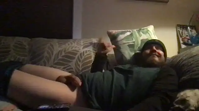 Snapshot of cliveokanagan24 chatting on March 11, 10:29 am cliveokanagan24 online show from March 11, 10:29 am