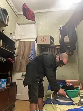 Snapshot of Ariel_Ari chatting on October 8, 11:20 pm Ariel Ari online show from October 8, 11:20 pm