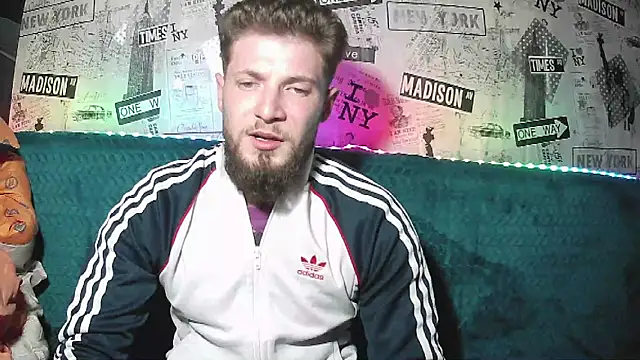 jimmyy  online show from March 28, 10:10 pm