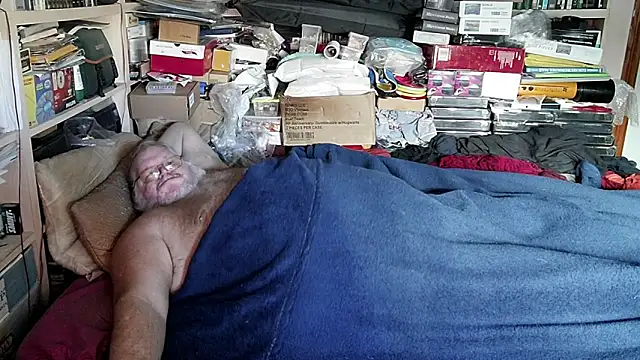 hadeszeuss2 online show from December 10, 2:39 pm