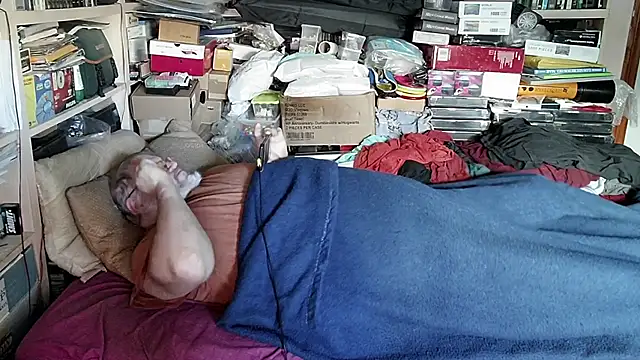 hadeszeuss2 online show from December 12, 9:51 am