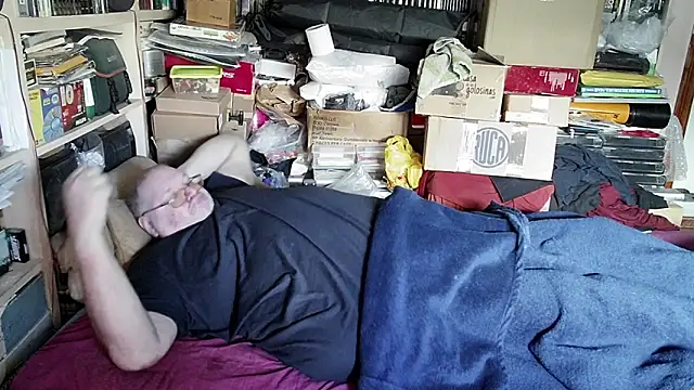 hadeszeuss2 online show from February 1, 2:34 pm