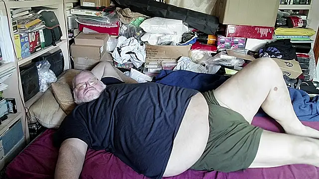 hadeszeuss2 online show from March 22, 2:47 pm