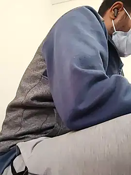 littlehornysons online show from February 23, 7:17 am