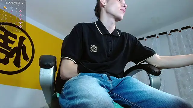 Matthew Boy  online show from February 23, 4:33 am