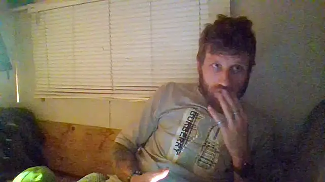 Snapshot of terry2big4u24 chatting on January 14, 4:15 am terry2big4u24 online show from January 14, 4:15 am