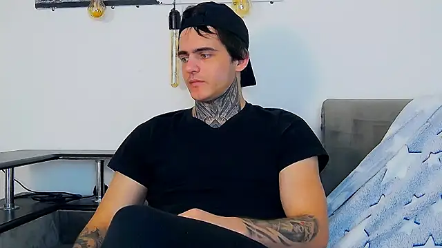 CarterCole online show from January 12, 11:36 am