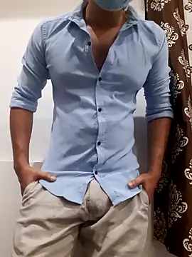 Snapshot of Guyinshortss chatting on September 22, 7:35 pm Guyinshortss online show from September 22, 7:35 pm