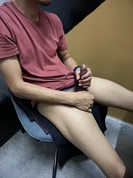 Snapshot of zeck80 chatting on March 14, 5:24 pm zeck80 online show from March 14, 5:24 pm