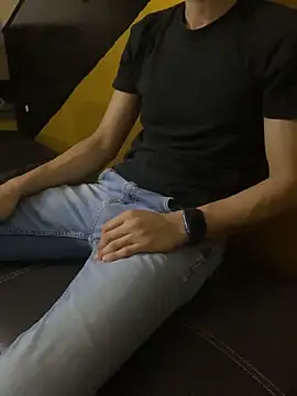 Snapshot of zeck80 chatting on January 6, 1:52 pm zeck80 online show from January 6, 1:52 pm