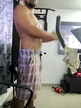 Snapshot of LatinMar chatting on February 14, 1:08 pm LatinMar online show from February 14, 1:08 pm