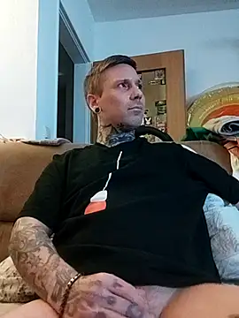 Snapshot of Schabernack1990 chatting on February 21, 3:34 am Schabernack1990 online show from February 21, 3:34 am