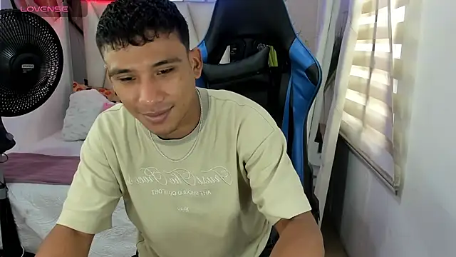 Backsex boy online show from December 9, 3:45 pm