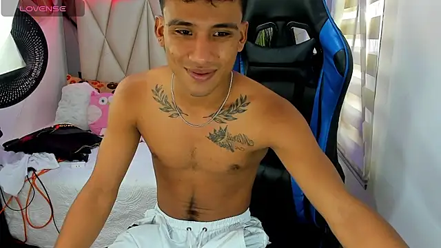 Backsex boy online show from December 7, 2:57 pm