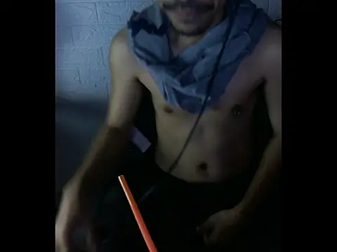 cloudyth1994 online show from February 2, 12:09 am