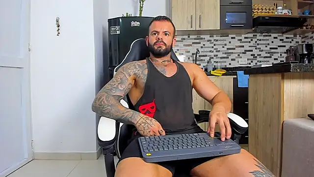 Johnnygrayson1 online show from November 28, 1:09 am