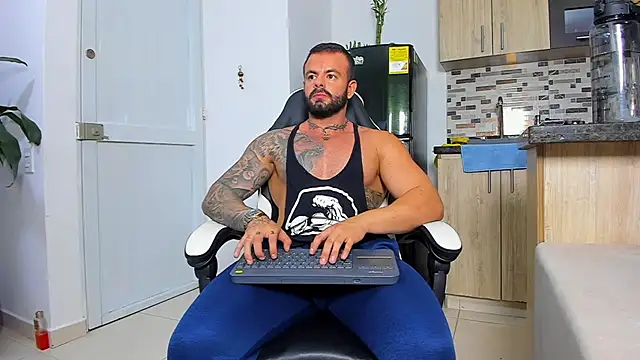 Johnnygrayson1 online show from November 27, 12:58 am