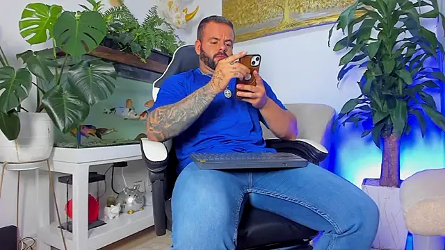 Johnnygrayson1 online show from March 25, 1:31 am