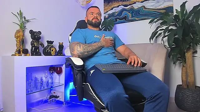 Johnnygrayson1 online show from February 20, 11:06 pm