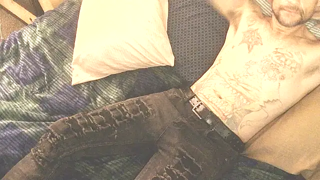 TheOneYouLove69 online show from March 13, 6:03 pm