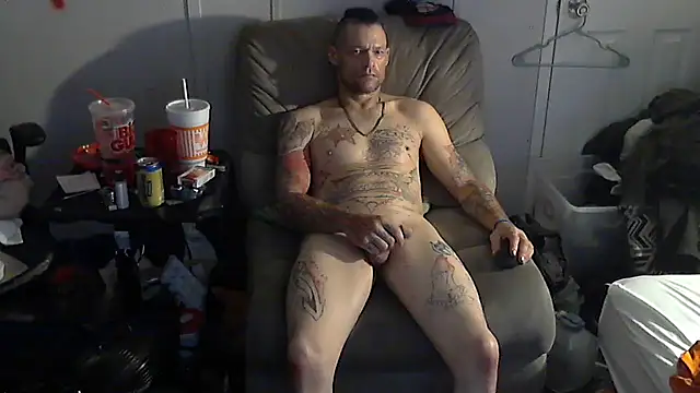 TheOneYouLove69 online show from February 18, 8:45 am