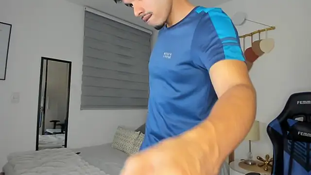 mateoleonee online show from January 11, 3:55 am