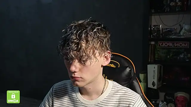 Keytaro online show from November 30, 12:40 pm