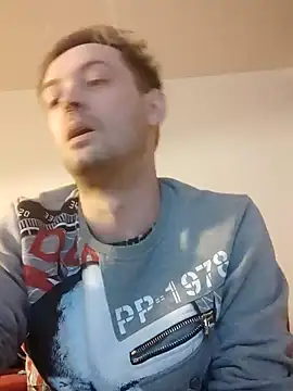 istiaqua90 online show from December 8, 8:15 pm