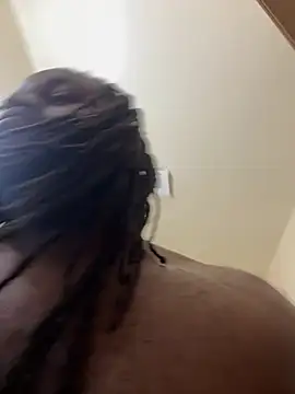 Snapshot of saddlewalker35 chatting on February 1, 3:18 pm saddlewalker35 online show from February 1, 3:18 pm