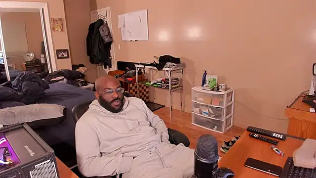 MrChuckDailyXXX online show from February 15, 5:41 am