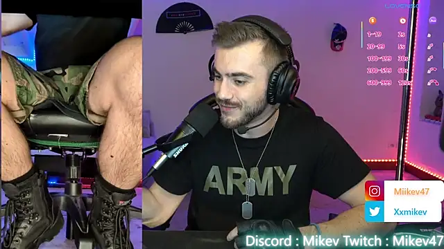 Snapshot of Mikev chatting on October 23, 6:11 pm Mikev online show from October 23, 6:11 pm