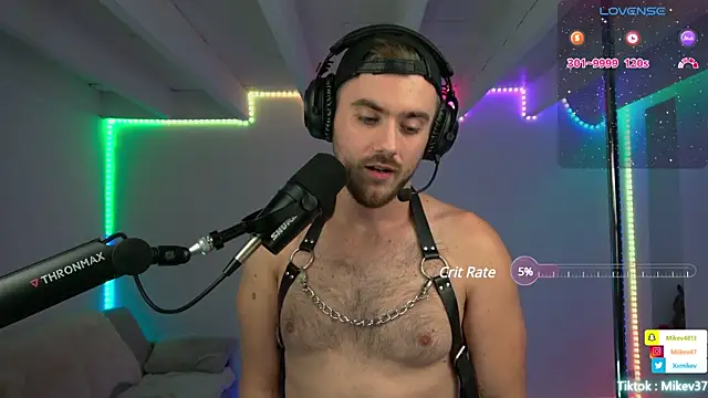 Snapshot of Mikev chatting on March 17, 7:04 pm Mikev online show from March 17, 7:04 pm