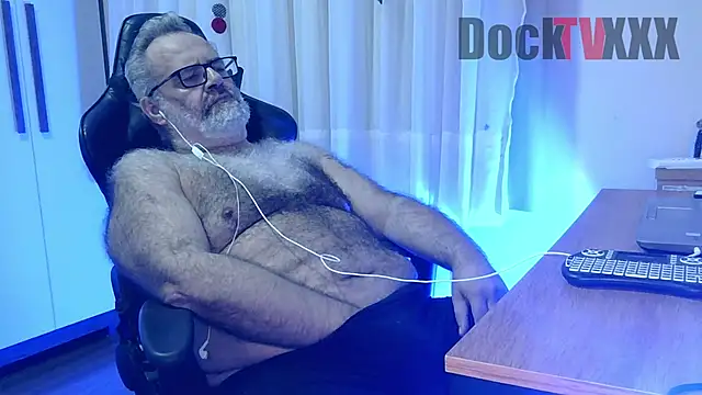 Snapshot of DockTVXXX chatting on September 20, 2:33 am DockTVXXX online show from September 20, 2:33 am