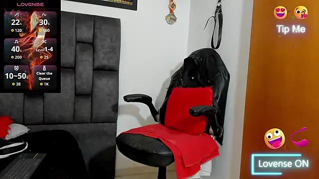 MattRodriguez9 online show from April 10, 9:05 am