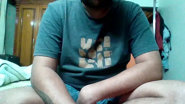 whoreboi98 online show from January 5, 8:31 pm