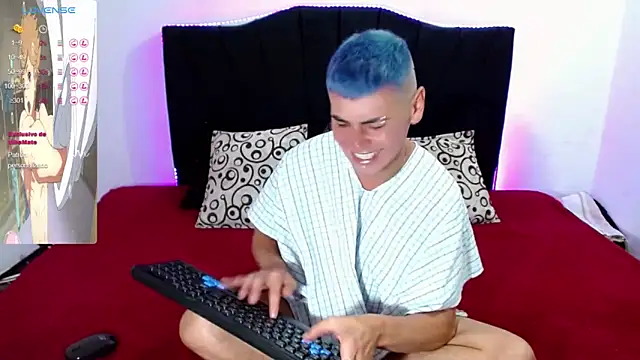 Snapshot of _snopyy_ chatting on October 9, 8:14 pm  snopyy  online show from October 9, 8:14 pm