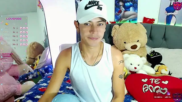 Snapshot of _snopyy_ chatting on February 26, 7:58 pm  snopyy  online show from February 26, 7:58 pm