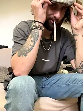 Snapshot of max_modus chatting on October 9, 9:03 am max modus online show from October 9, 9:03 am