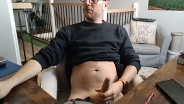 Bigdicktrav902 online show from February 19, 4:58 pm